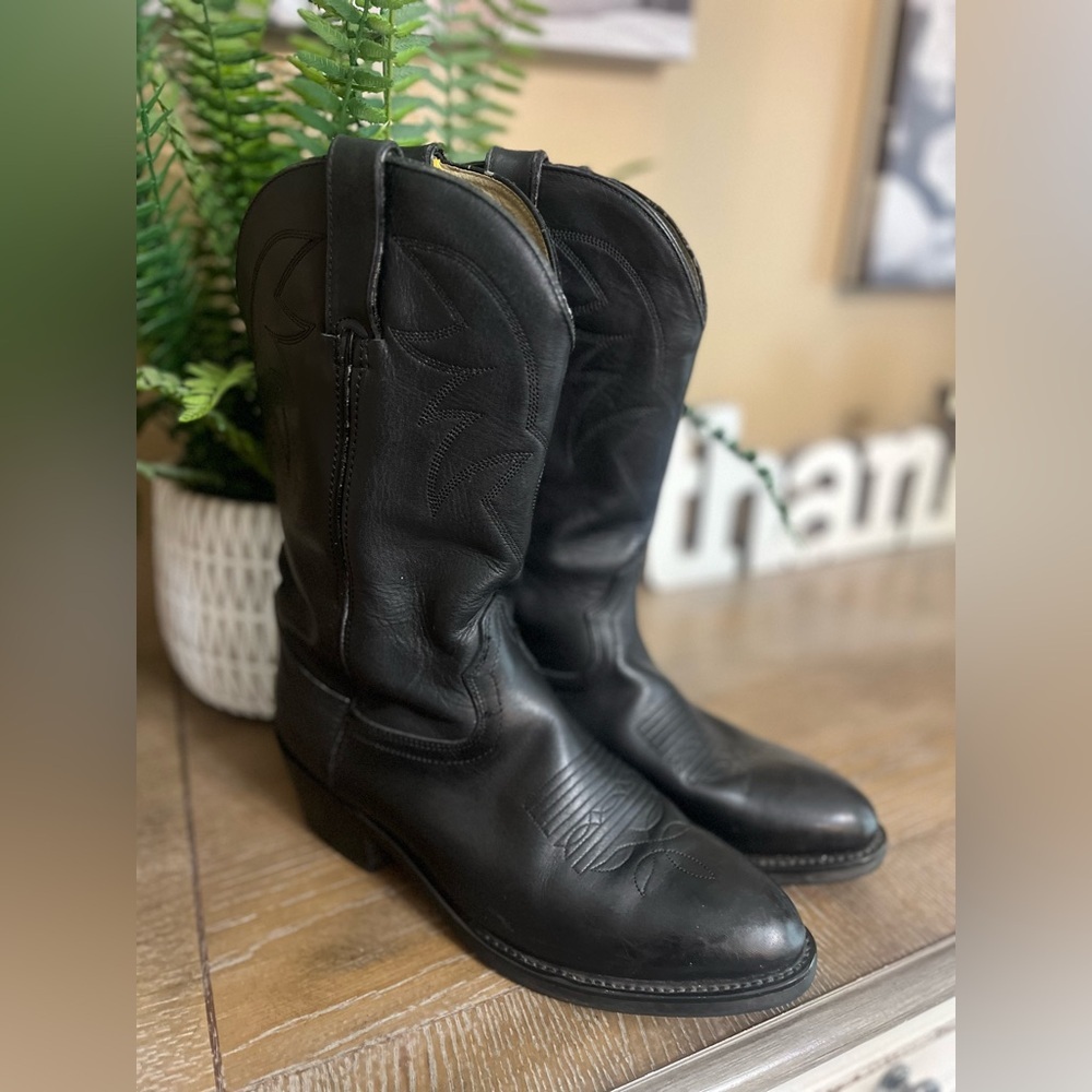 Durango Black Western Heeled Cowboy Boots - Picture 2 of 14